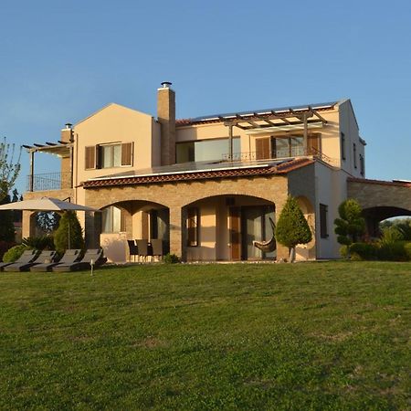M Varkes Villa 尼亚·蒙达尼亚 外观 照片