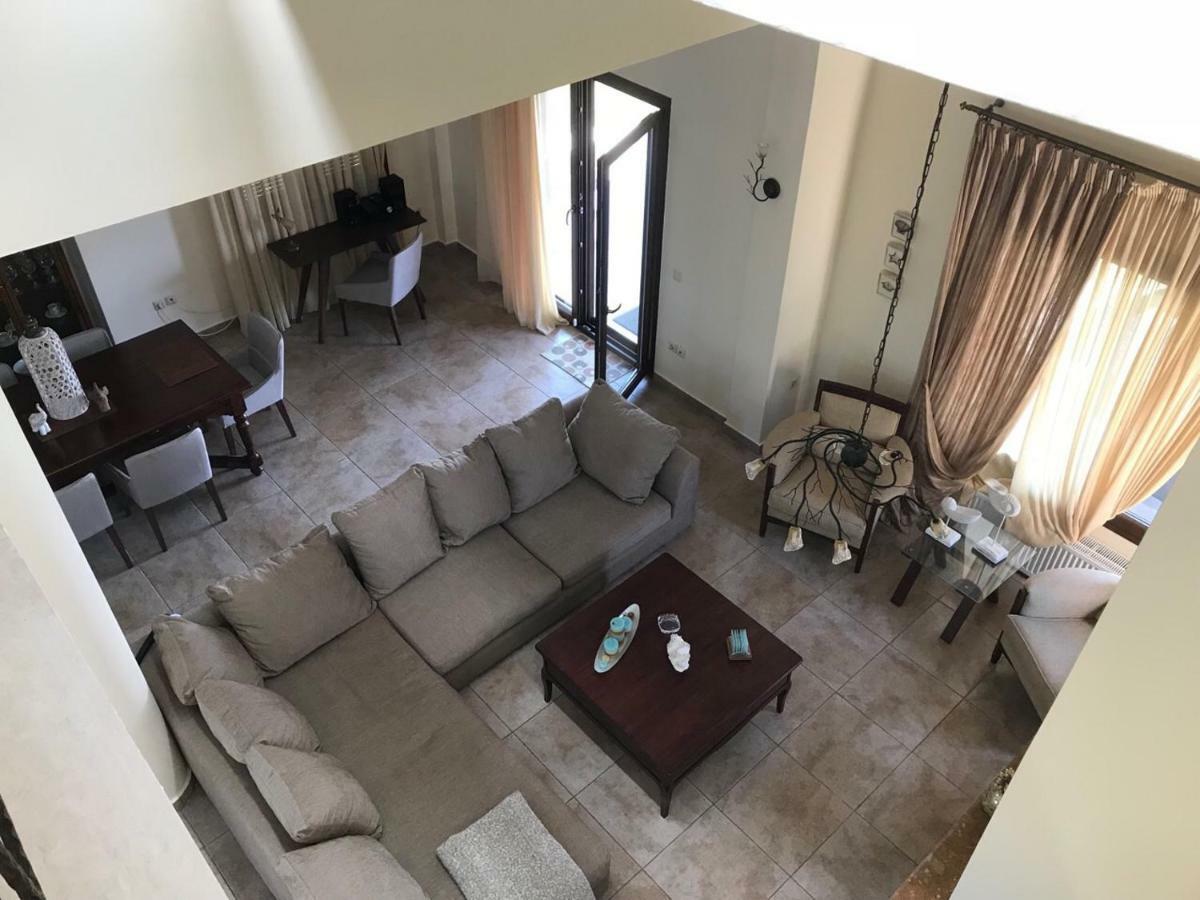 M Varkes Villa 尼亚·蒙达尼亚 外观 照片